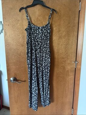 ASUS Black and White Floral Spaghetti-Strap Jumpsuit